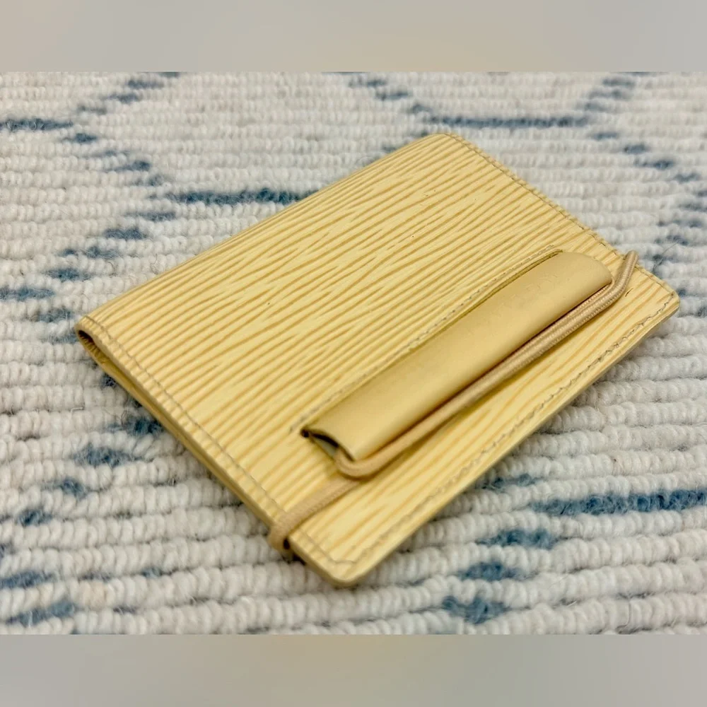 LOUIS VUITTON Unisex Vintage Y2K 2000’s Yellow Epi Leather Elastic Card Wallet
